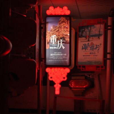 發(fā)光道旗燈箱太陽(yáng)能發(fā)電數(shù)值12v24v