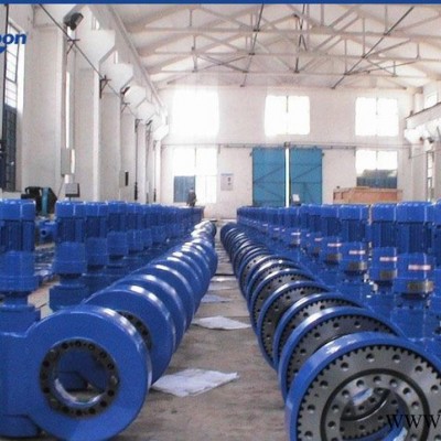新能源發電：光熱發電，蝶式發電，塔式發電專用回轉驅跟蹤系統