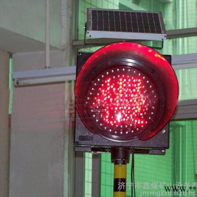 供應(yīng)道路安全警示燈 太陽能閃光警示燈 安全放心