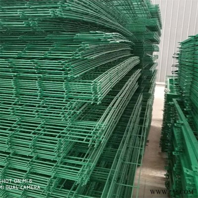 **雙邊絲護欄網水池雙邊絲圈地雙邊絲圍欄光伏發電邊框護欄