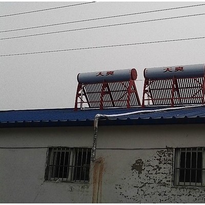 家用太陽(yáng)能熱水器取暖