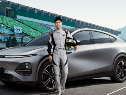 特斯拉車禍后，林志穎為小鵬G6“代言”
