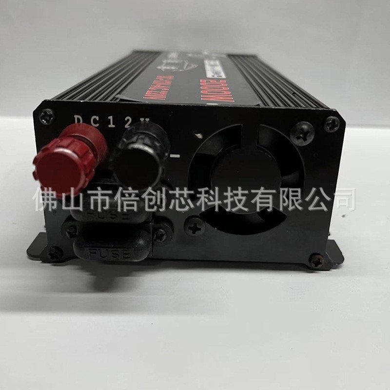 太陽能雙電壓轉(zhuǎn)換器智能修正波逆變器12v24v48v60v轉(zhuǎn)220v2000w